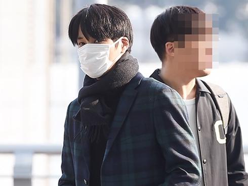 Hot boy EXO khiến mẫu túi hàng hiệu bán chạy