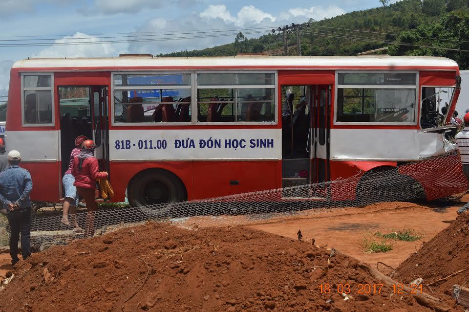 18 hoc sinh bi tai nan tham khoc o gia lai va nhung mo uoc do dang hinh anh 1