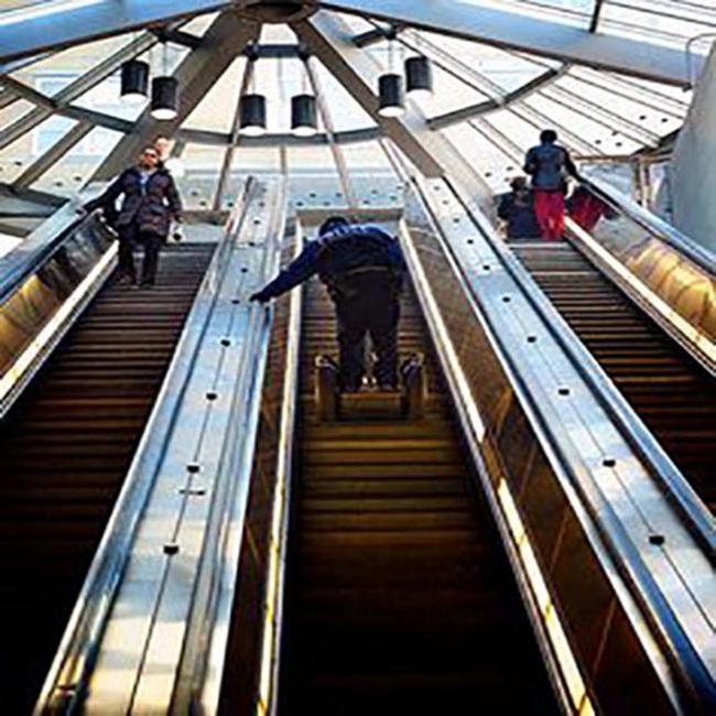 den "bo tay" voi nhung con nguoi qua luoi bieng hinh anh 7