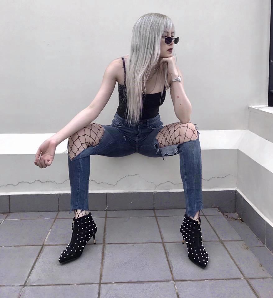 Ba kieu quan jean duoc long sao Viet nhat hinh anh 3