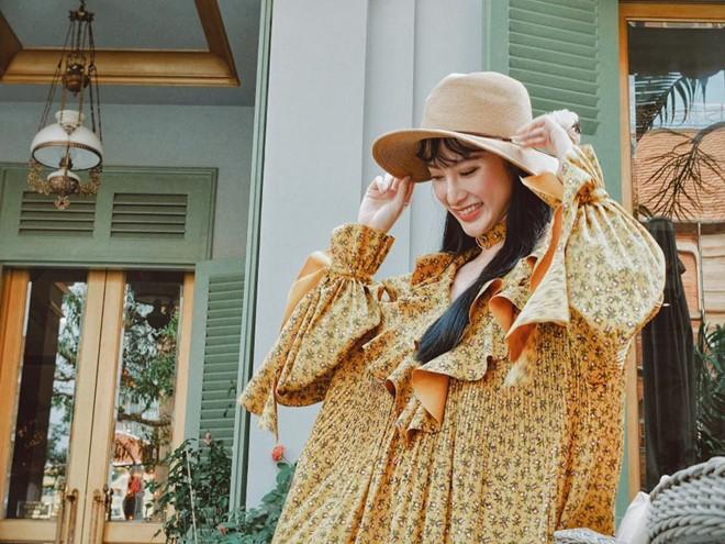 Dien thoi trang hoa la, Angela Phuong Trinh duoc khen xinh dep hinh anh 4