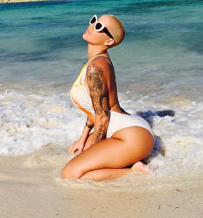 Amber Rose sở hữu vòng hông và vòng mông lớn hơn hẳn so với 5 năm trước đây.