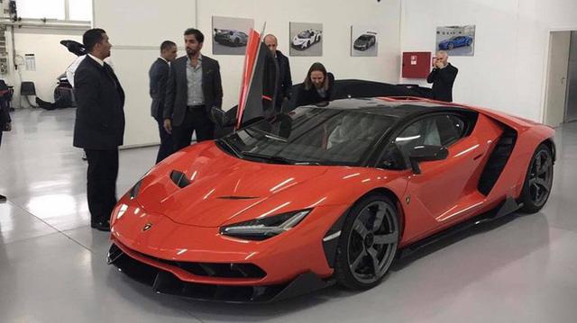 Tóm gọn siêu xe Lamborghini Centenario màu trắng nhám của Hoàng gia Qatar - Ảnh 4.