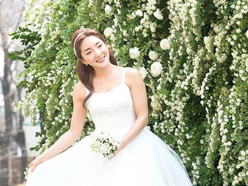 Hôn lễ đẹp nhất xứ Hàn: S.E.S tái hợp, chủ tịch SM Lee Soo Man cùng dàn sao 'khủng' xuất hiện