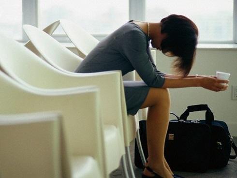 Vợ 'đứng hình' với phát ngôn của nữ đồng nghiệp làm cùng chồng