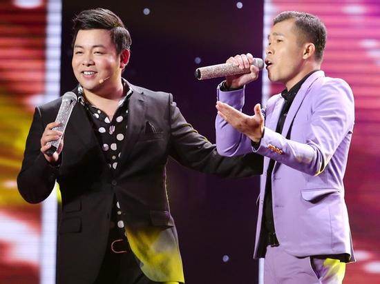 Mr. Đàm, Quang Lê phấn khích khi thấy chàng trai hát bolero bằng tiếng Khmer