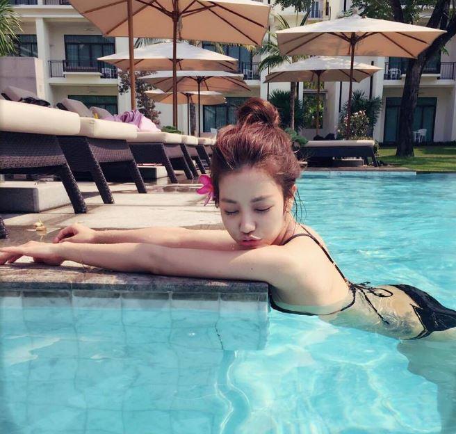 ba me u40 mat xinh dep, dien bikini boc lua