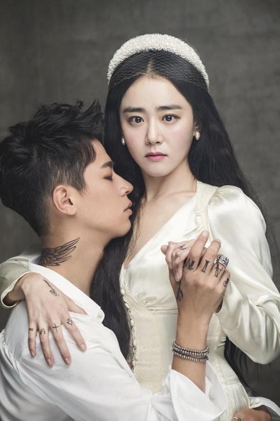 Đạt được thành công sớm khi tuổi đời còn khá trẻ, Moon Geun Young đã trở thành ngôi sao hạng A và là diễn viên được các dạo diễn ưu ái cho các bộ phim 