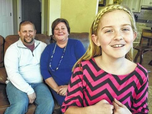 Thiếu nữ Hàn Quốc chui vào lồng vật vã để phản đối ăn thịt chó-5