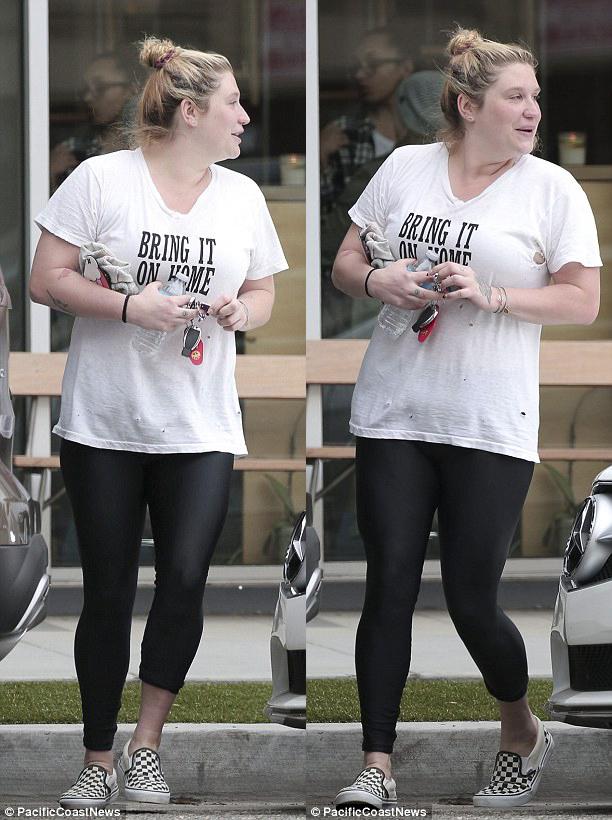 Kesha gợi cảm ngày nào giờ lại béo ú đến khó nhận ra - Ảnh 3.