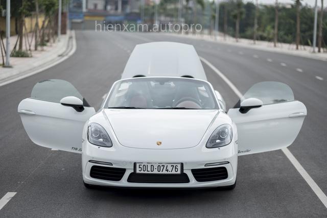 Cận cảnh Porsche 718 Boxster giá 4,5 tỉ đồng tại Việt Nam - Ảnh 9.