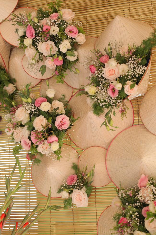 Tình yêu rượu gạo Soju không cưa cũng đổ với soái ca Hàn và hôn lễ đậm chất Việt cùng nón lá và hoa đá - Ảnh 8.