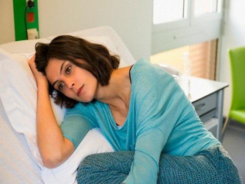 'Không có con thì bảo không biết đẻ, đẻ rồi thì kêu trông cháu mệt'