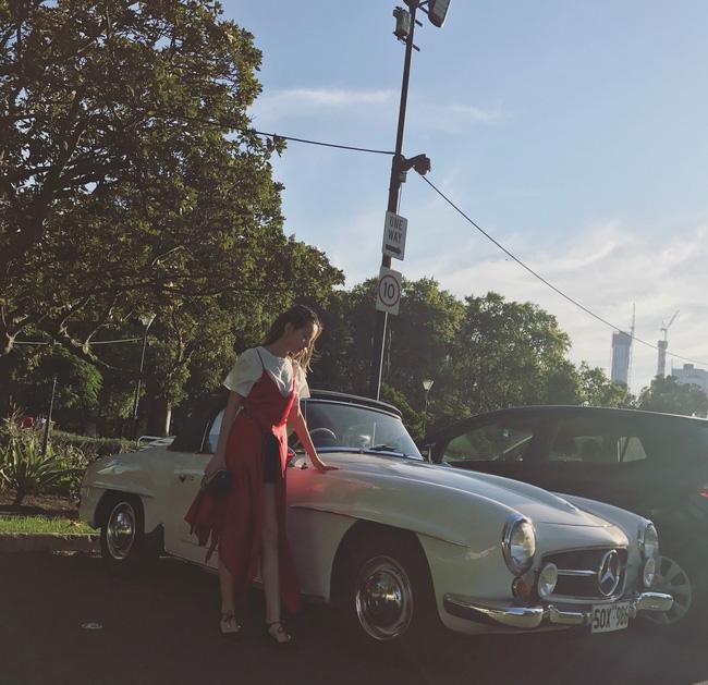 Cặp sinh đôi xinh đẹp với cuộc sống sang chảnh được ví như Kardashian của Trung Quốc - Ảnh 7.