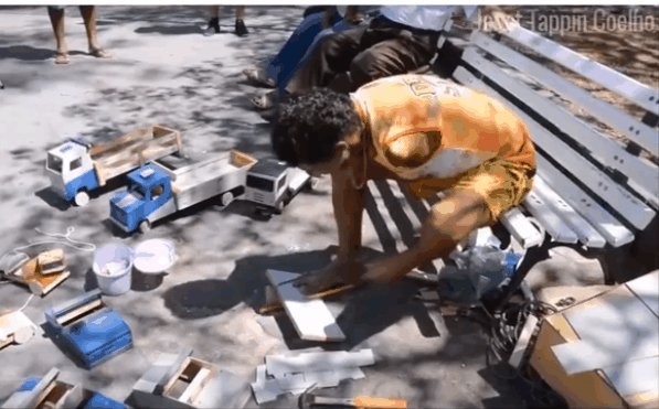 Người đàn ông cụt tay và đoạn clip cảm động hút 5 triệu lượt xem