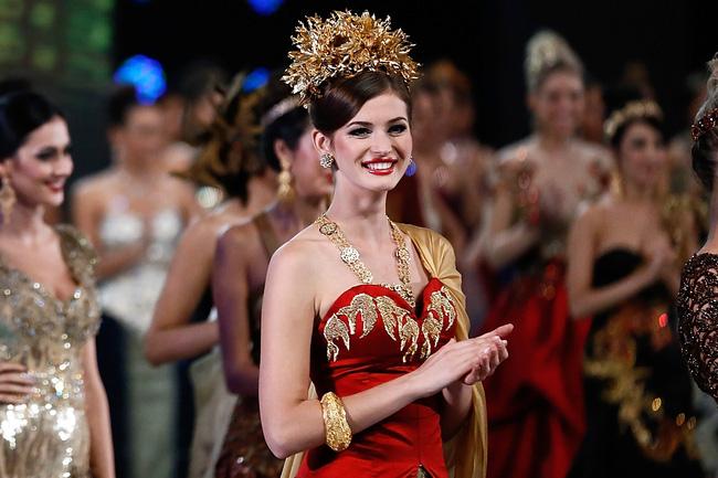 Bóc lý do dù sống như bà hoàng nhưng các cô vợ này vẫn bỏ chồng tỷ phú hoặc ngoại tình - Ảnh 2.