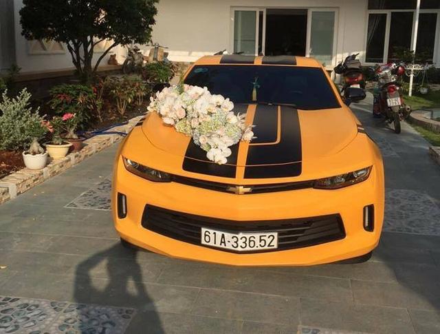 Chevrolet Camaro 2017 của thiếu gia Bình Dương làm xe hoa - Ảnh 1.