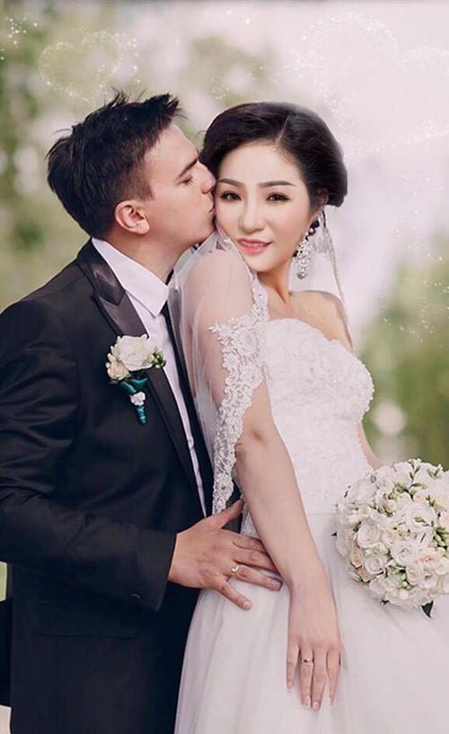 Thuy Nga xin loi vi ghep anh cuoi voi trai tre danh lua khan gia hinh anh 1