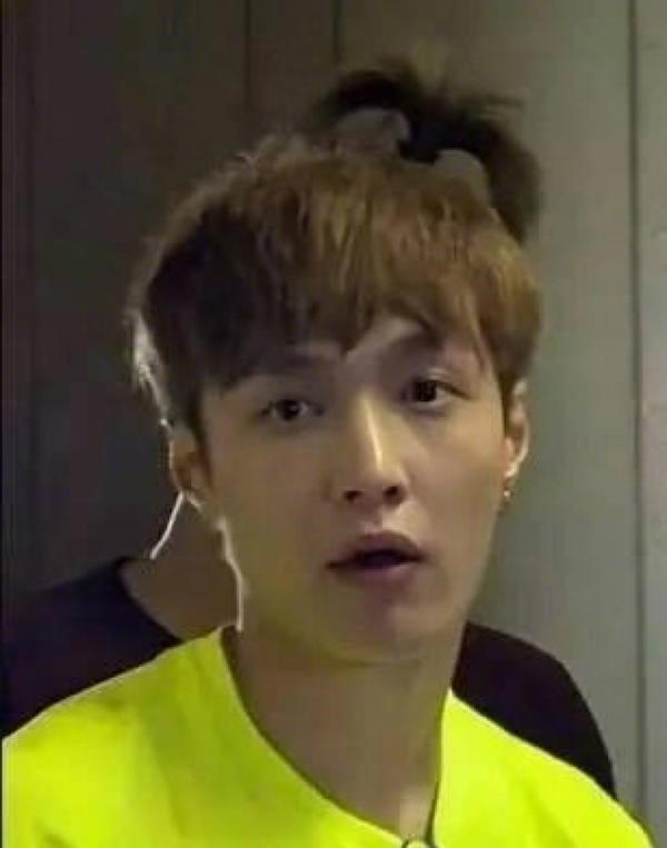 Chỉ vì góc chụp hại não, dàn sao nam Hoa ngữ trở thành ảnh xấu vẽ hỏng ai cũng cười ngất-3