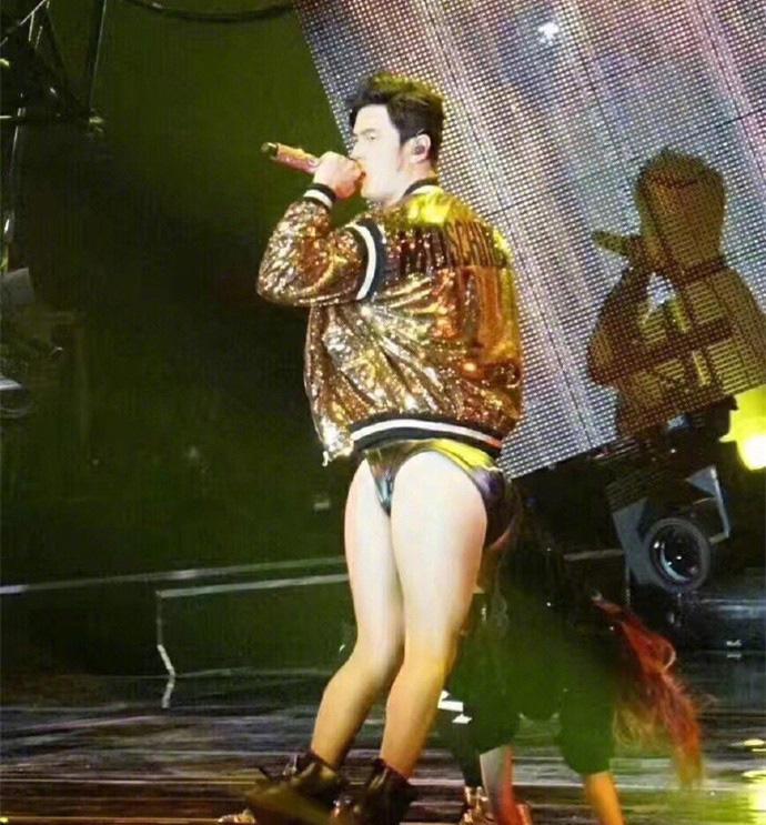 Chỉ vì góc chụp hại não, dàn sao nam Hoa ngữ trở thành ảnh xấu vẽ hỏng ai cũng cười ngất-1