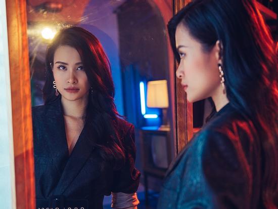 Cuối cùng Đông Nhi đã chịu hé lộ về ca khúc được chờ đợi nhất từ năm 2016