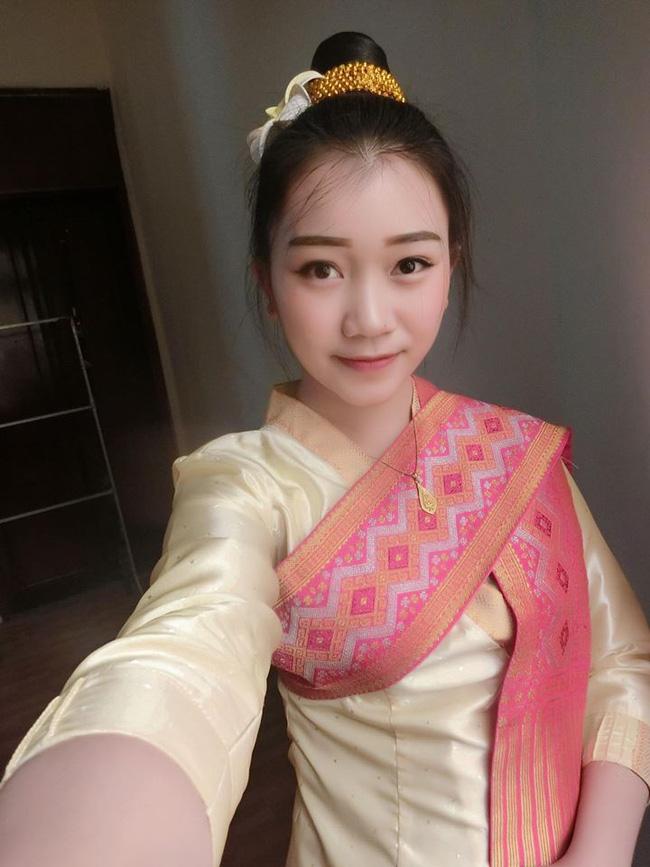 Nữ sinh Lào 19 tuổi cực xinh và nổi bật trong cuộc thi Hoa khôi Đại học Tây Bắc - Ảnh 7.