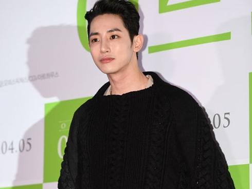 'Hoàng tử ma cà rồng' Lee Soo Hyuk đã không còn hoàn hảo như xưa vì... thẩm mỹ hỏng?