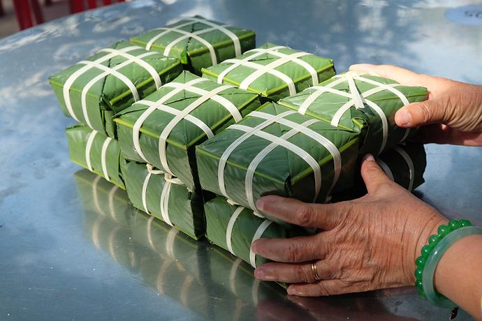 Đủ loại bánh chưng Sài Gòn nấu cúng giỗ Tổ