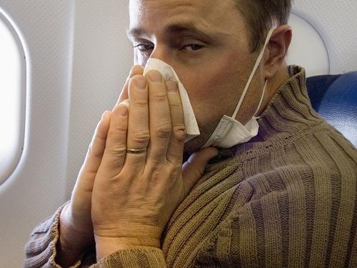 Truyện cười: Cách xử lý khi bị say máy bay