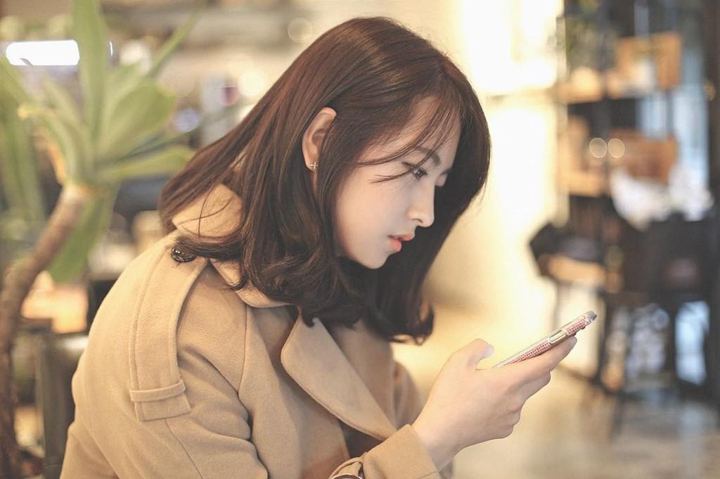 Nhan sac nu ha si noi tieng tren mang vi xinh nhu hot girl hinh anh 5