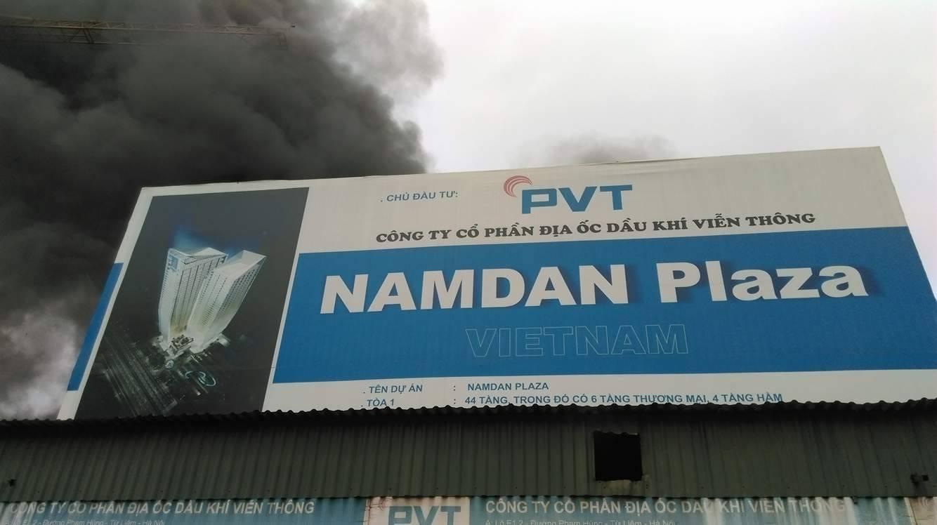 cap nhat: dang chay lon tren duong pham hung - ha noi hinh anh 9