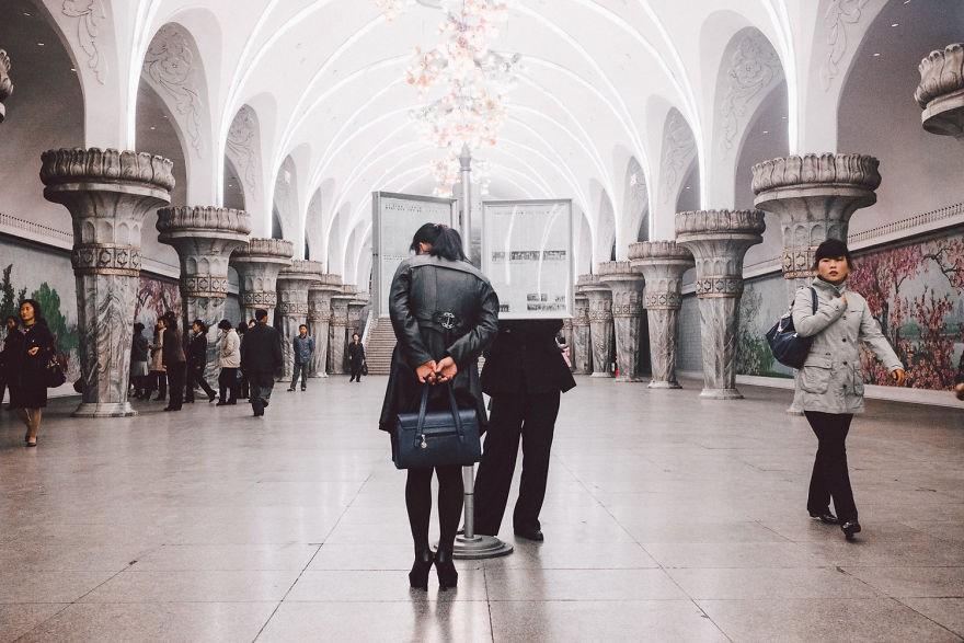 Ve tuoi sang khac la cua Trieu Tien qua ong kinh khach Tay hinh anh 5