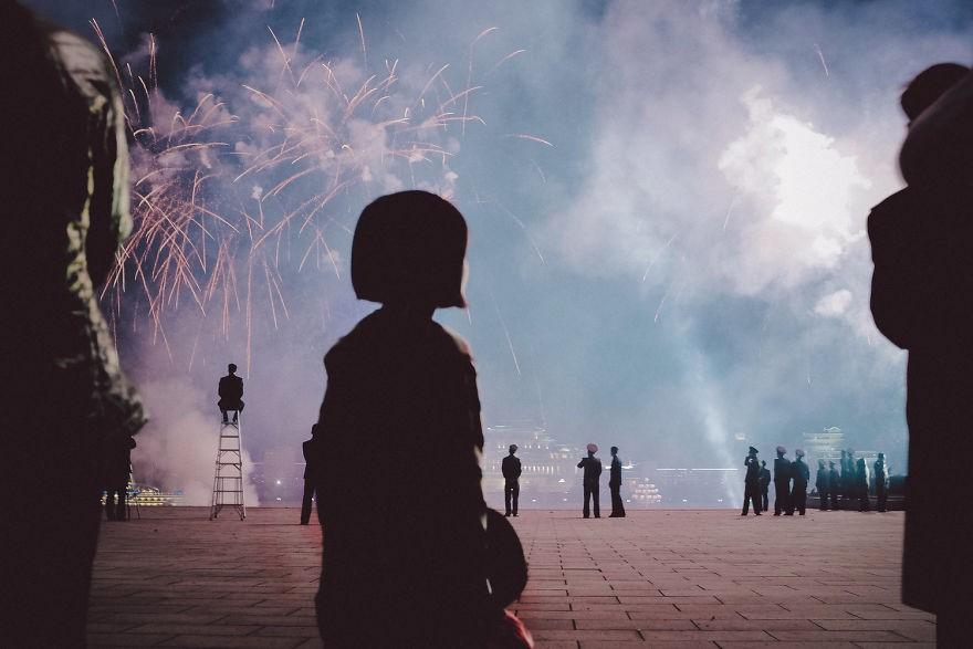 Ve tuoi sang khac la cua Trieu Tien qua ong kinh khach Tay hinh anh 7