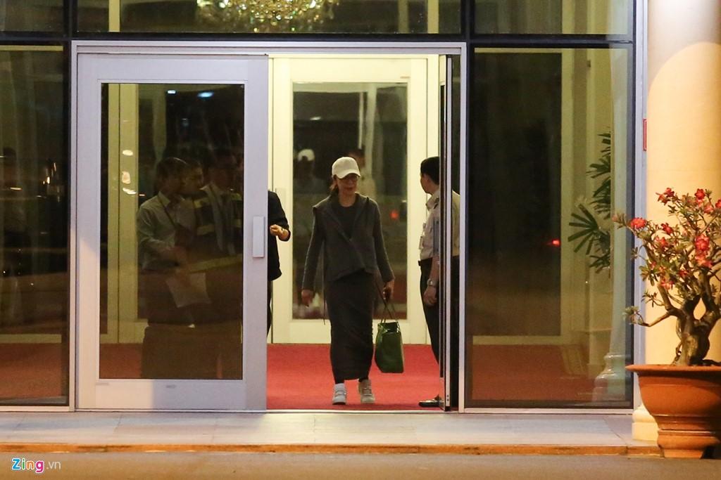 Duong Tu Quynh bat ngo toi TP.HCM luc 2h sang hinh anh 2