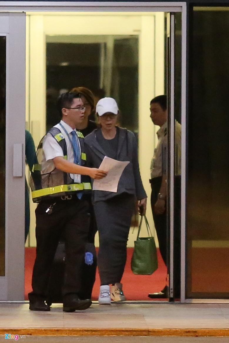 Duong Tu Quynh bat ngo toi TP.HCM luc 2h sang hinh anh 3