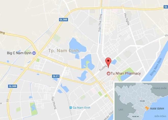 Dang cho con nho, bo bi nhom giang ho di oto dam chet hinh anh 1