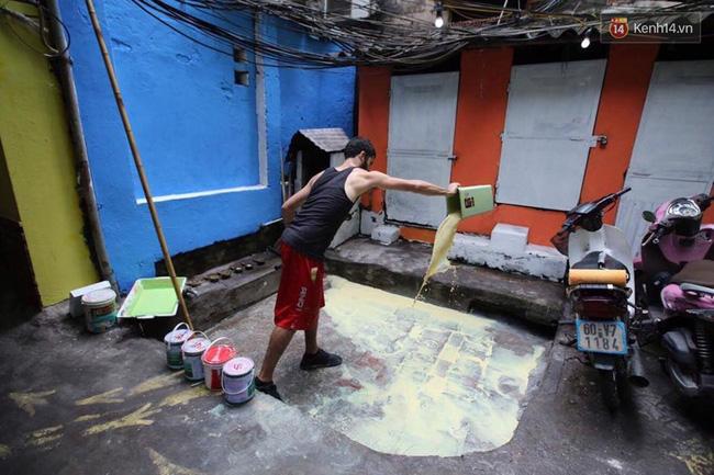 Chàng Tây 23 tuổi tự bỏ tiền mua sơn để phủ màu sắc vui nhộn, tươi trẻ cho con ngõ nhỏ trên phố cổ Hà Nội - Ảnh 5.