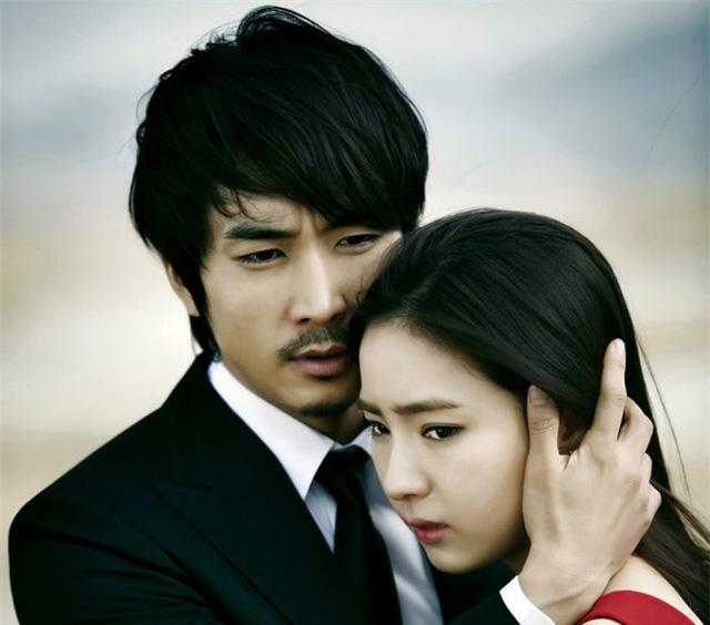 Một lần nữa cô ấy lại khiến tôi phải biết ơn khi không trách oán việc chờ đợi mà động viên tôi cố gắng ra nước ngoài làm việc kiếm tiền. Tôi đâu có ngờ, bước ngoặt tình cảm của chúng tôi bắt đầu từ đấy! (Ảnh minh họa)