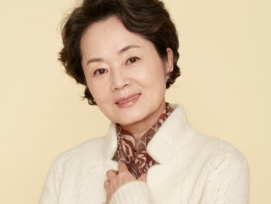 Nữ diễn viên kỳ cựu phim 'Mặt Trăng ôm Mặt Trời' Kim Young Ae qua đời vì ung thư