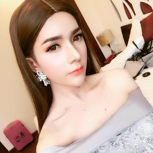 Cô Gái Miền Tây Xinh Đẹp Sau Phẫu Thuật Chuyển Giới - 2Sao