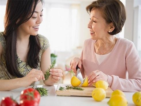 Tâm thư thú vị gửi con dâu tương lai: 'Chồng ai nấy quản... Con ai nấy nuôi!'