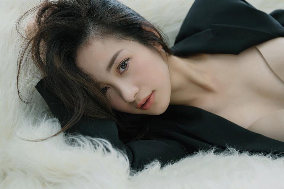 Nhan sắc gợi cảm của hot girl 9X vừa ẵm giải Cánh diều vàng 2017-6