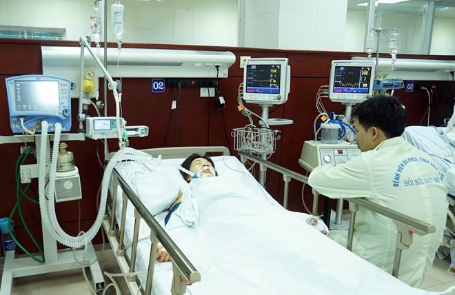 Tieng dap cua, keu cuu trong can nha co 4 nguoi bi thuong hinh anh 2