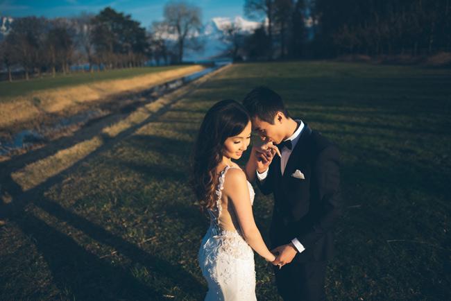 bo anh cuoi duoi chan nui alpes tai thuy si vao mua dep nhat trong nam cua cap doi viet kieu - 3