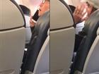 Lộ video bác sỹ gốc Việt cự cãi với nhân viên hàng không trước khi bị kéo lê