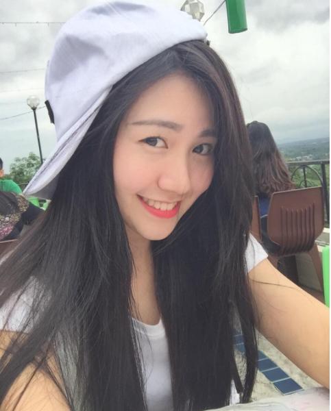 Hiếm lắm mới có cô nàng không phồng má, chu môi, ảnh nào cũng cười tươi xinh cực! - Ảnh 4.