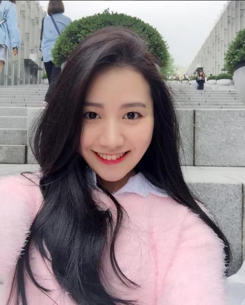 Hiếm lắm mới có cô nàng không phồng má, chu môi, ảnh nào cũng cười tươi xinh cực! - Ảnh 3.