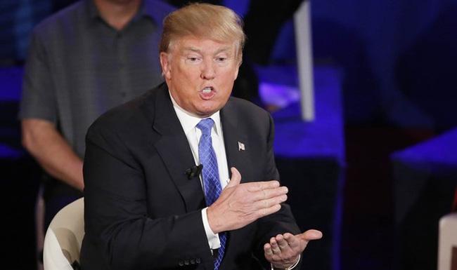 Tổng thống Trump: Bê bối của United Airlines thật khủng khiếp - Ảnh 1.