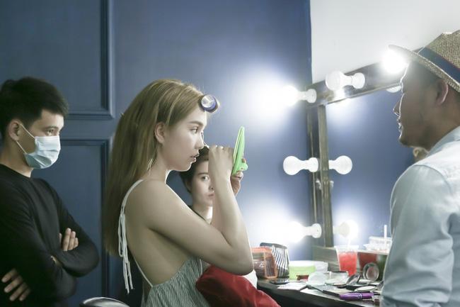 Ngọc Trinh khoe nhan sắc lung linh trong hậu trường chụp ảnh - Ảnh 4.