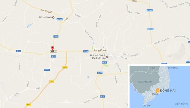 Oto khach tap vao le lam nguoi di xe may nga tu vong hinh anh 1